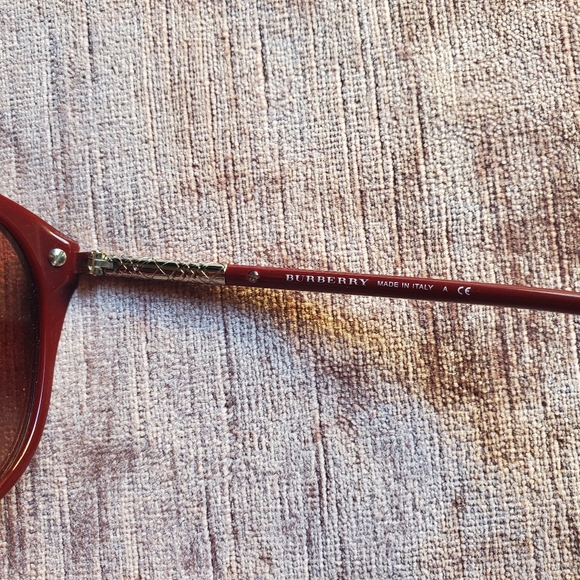 Burberry Women's Sunglasses with Case - Picture 3 of 7